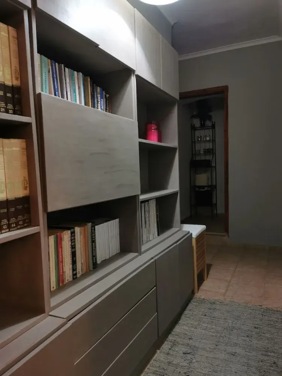 Room-neoclassical Guest House on Ground