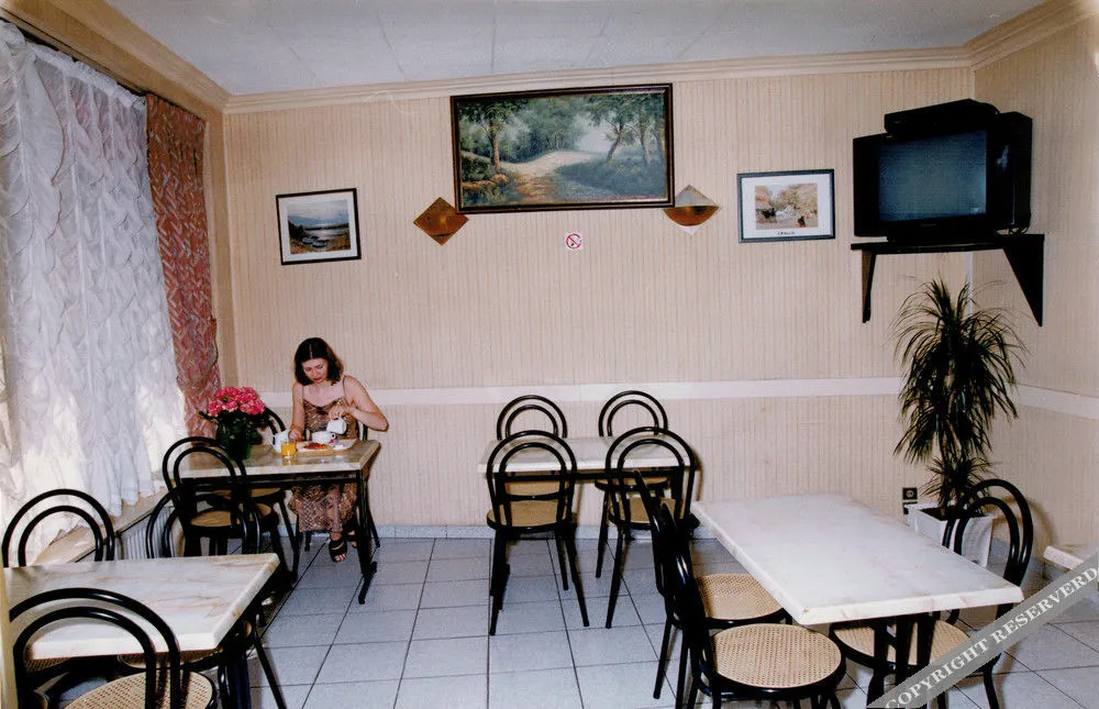 Food & Beverage