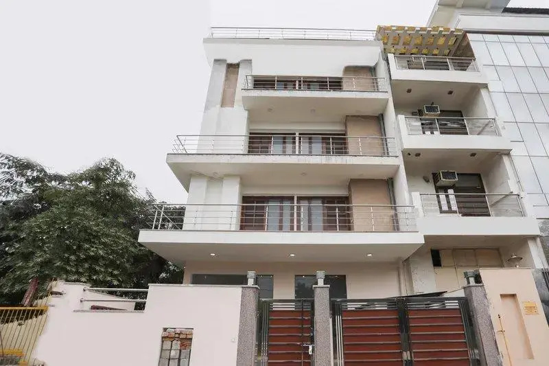 Hotel Sapphire by OYO Rooms