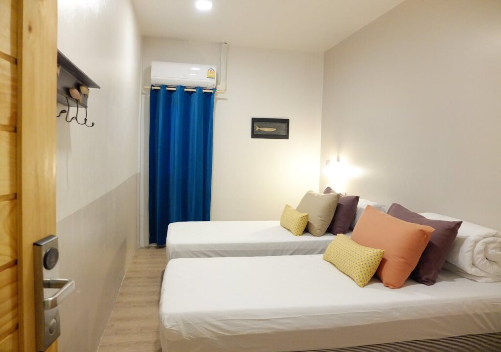 Lupta Hostel by null