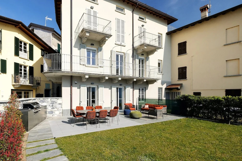 Lakeside Luxury Apartment in Lake Como