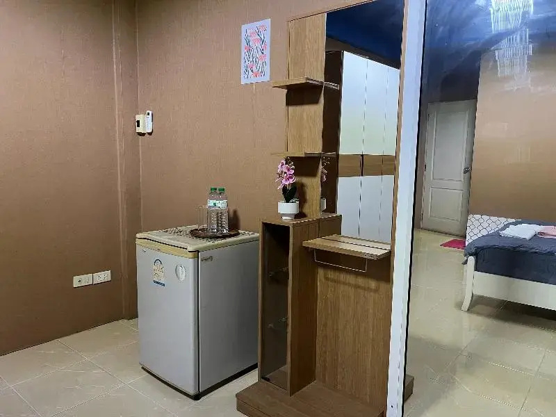 Standard Double room with balcony (full double bed)