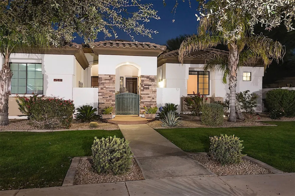 Palm Valley 4 BR by Casago