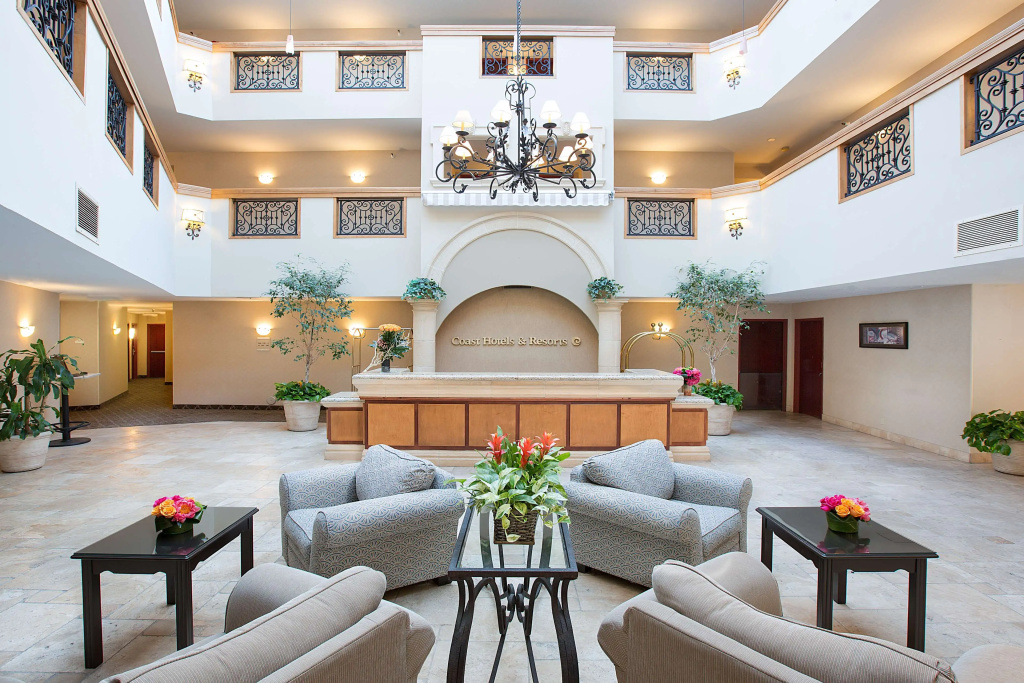 Coast Burbank Hotel — фото