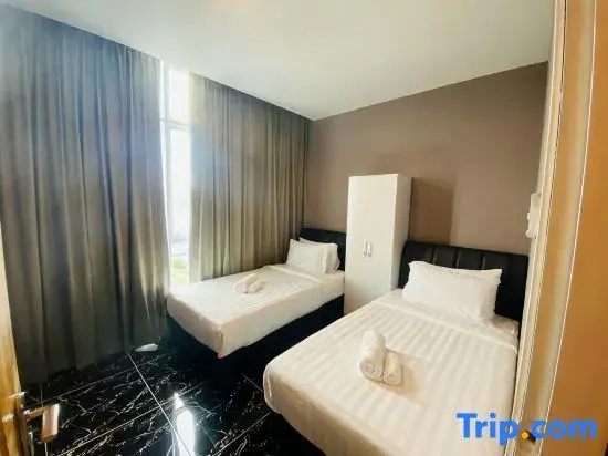 3 Bedrooms Apartment