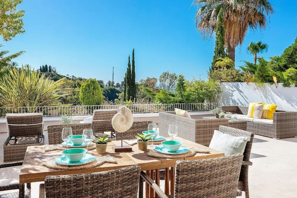 Genteel Home Las Lomas