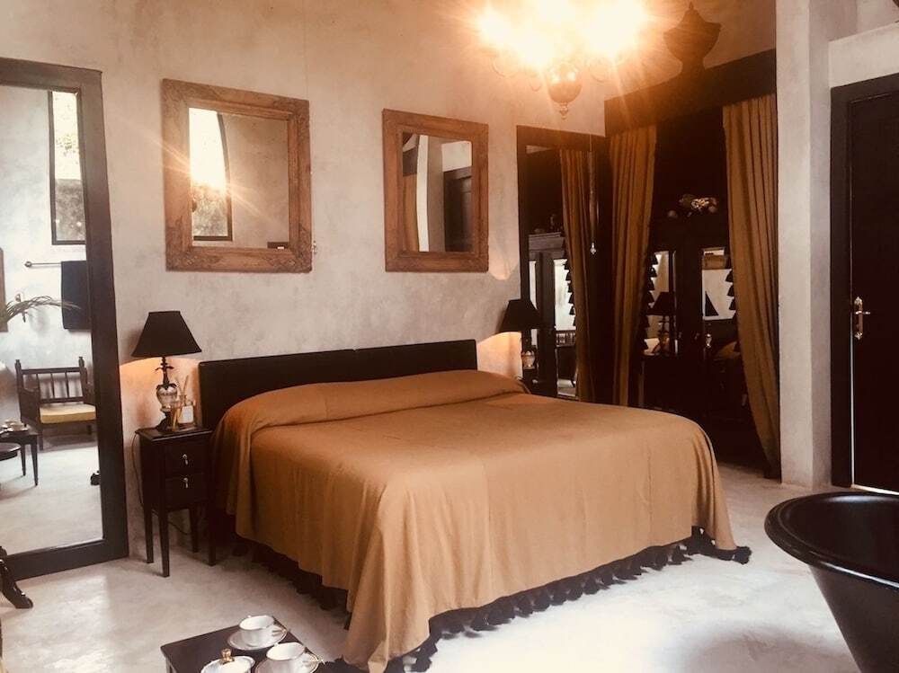 Meson de Malleville - Coqui Coqui Valladolid by null