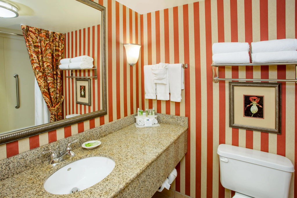 Holiday Inn Express & Suites Bloomington by IHG - Général