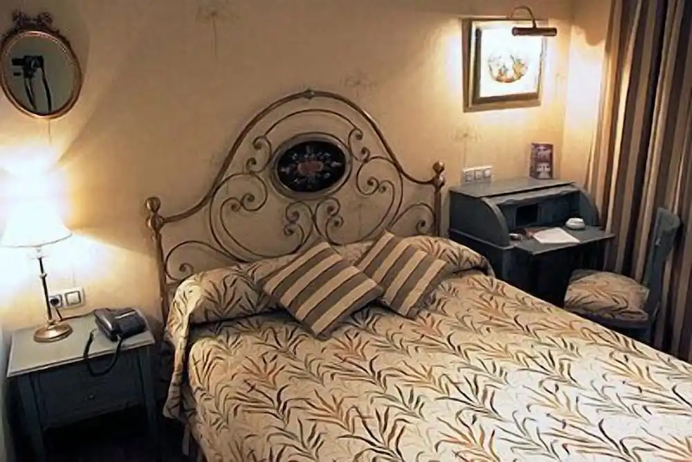 Hotel Santiago — 5