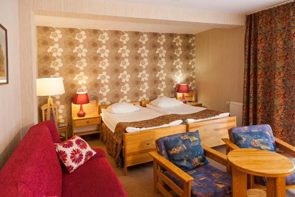 Standard Triple room