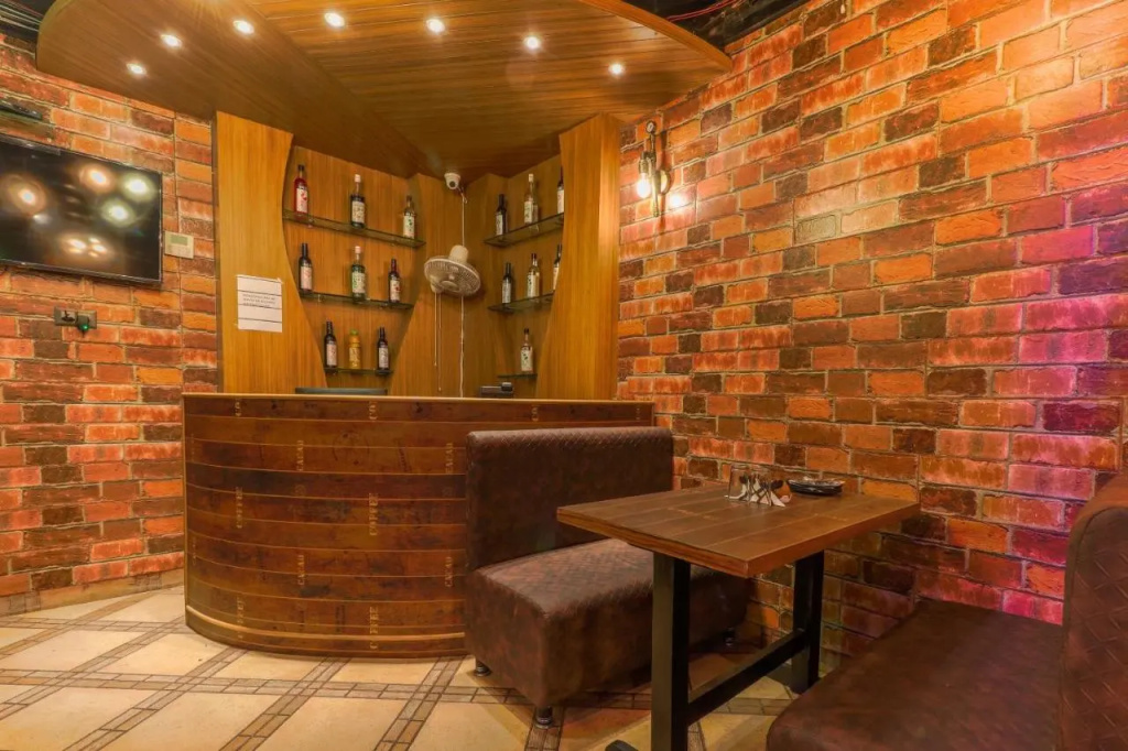Lobby & Reception