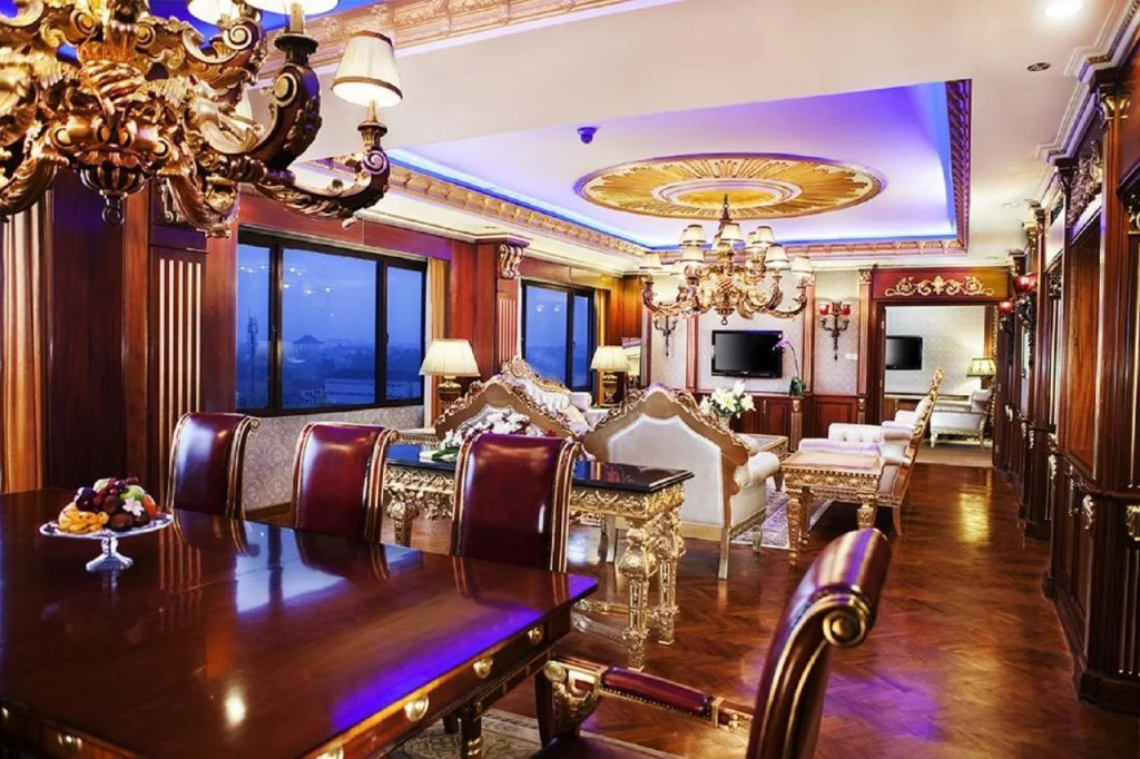 Lobby & Reception