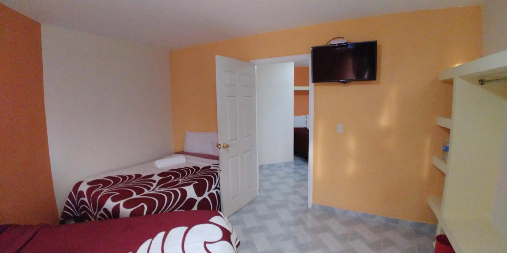 Hotel Roseville — 5