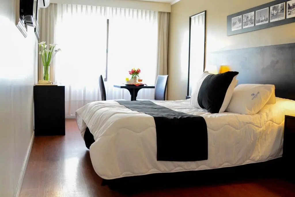 Pocitos Plaza Hotel - Chambres