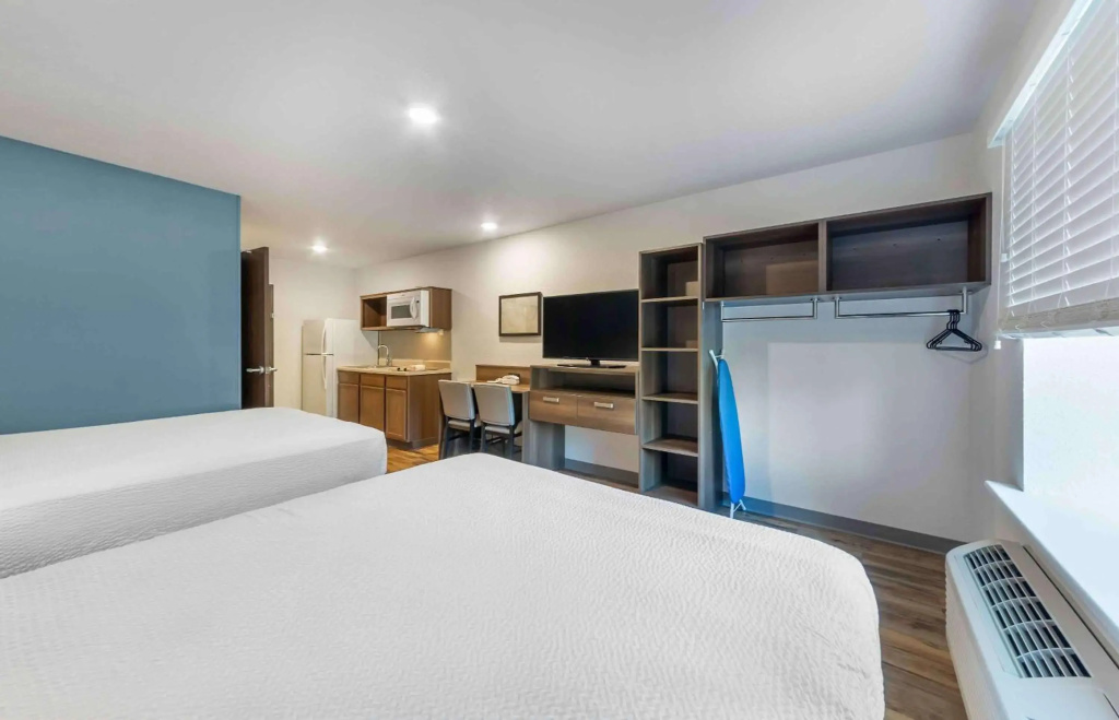 Woodspring Suites Deerfield Beach