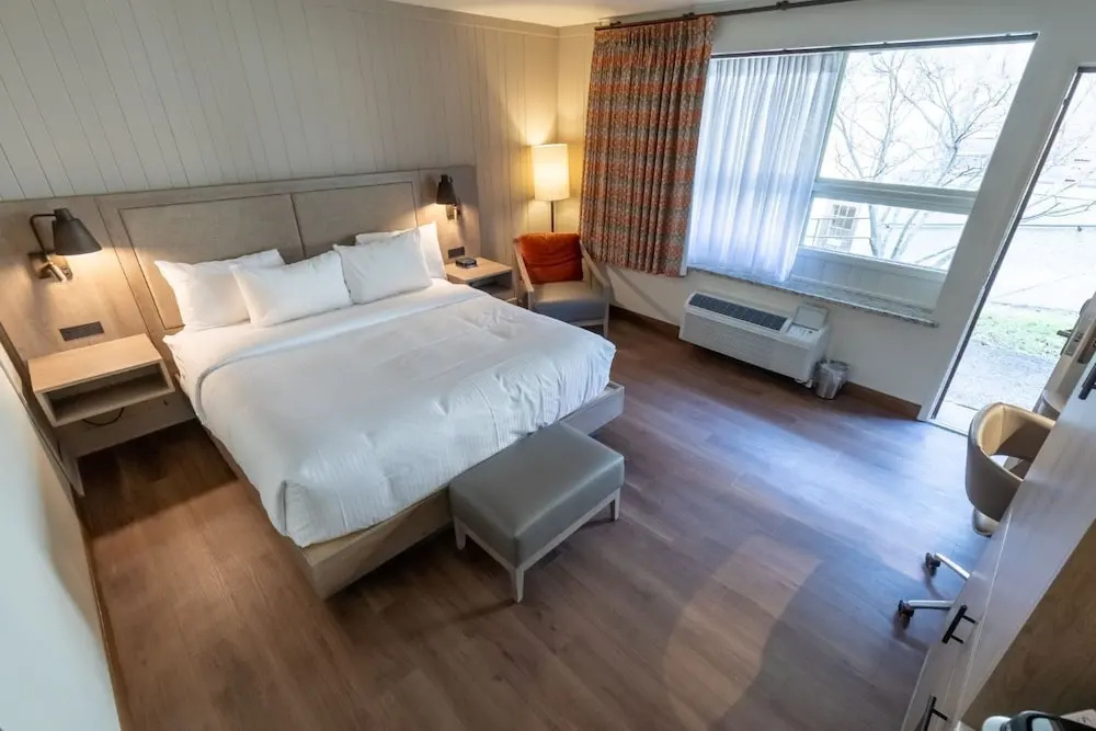 Premier room