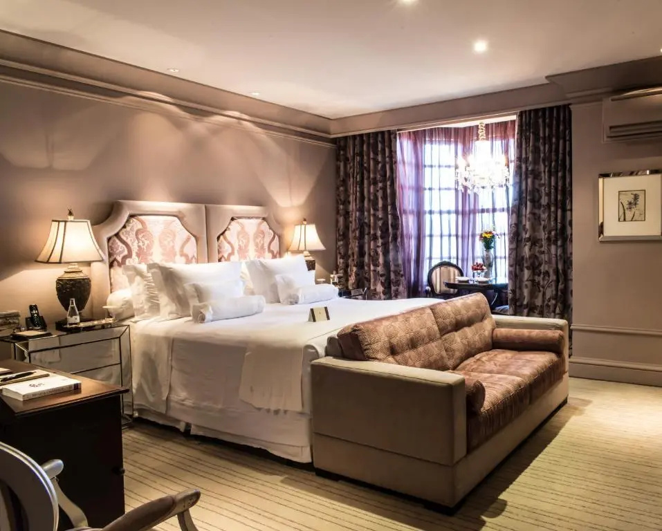 Deluxe Suite