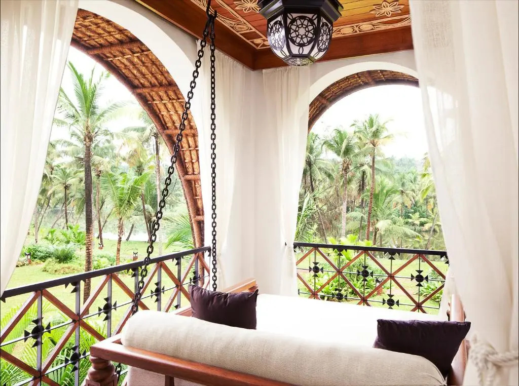 Superior Double room with balcony (full double bed) (king size bed)