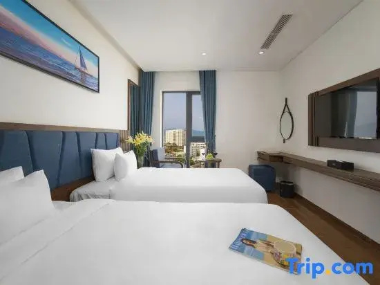 Standard Double room with partial sea view (full double bed)