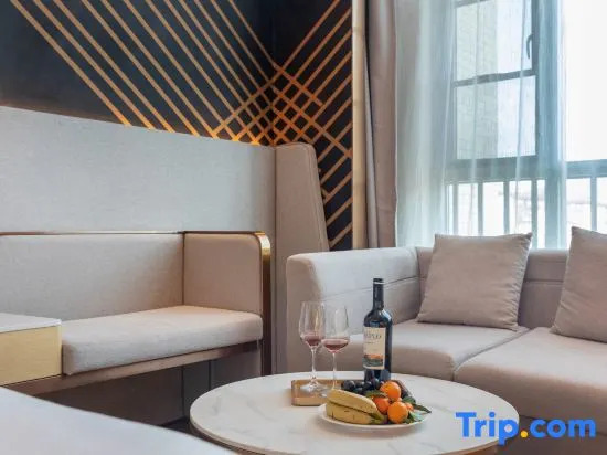 Люкс в CHEERMAY HOTELS· Zhaoqing Minjie Plaza Branch