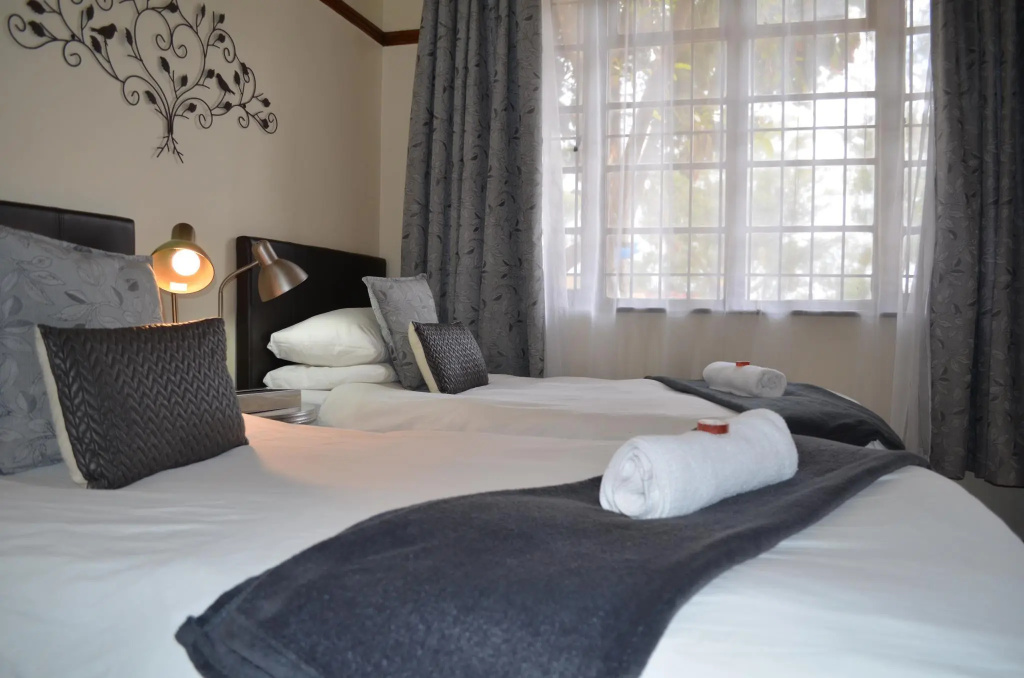 Standard Double room (twin beds)