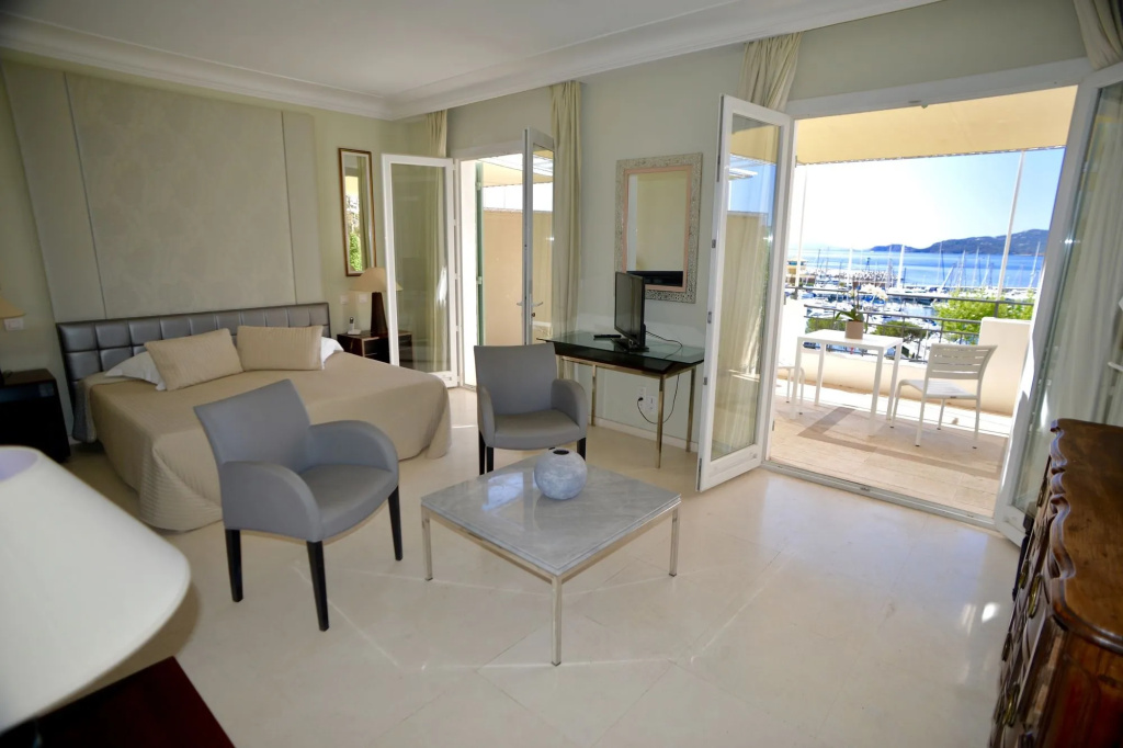 Afficher la photo 7 — Auberge De La Calanque