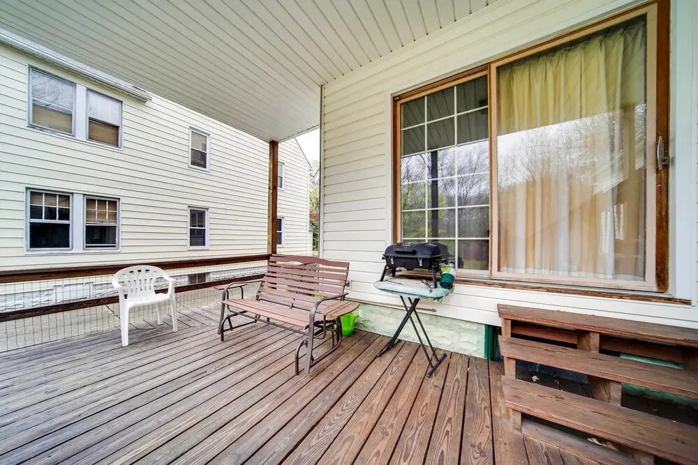 Meadville Apartment w/ Deck < 2 Mi to Allegheny!