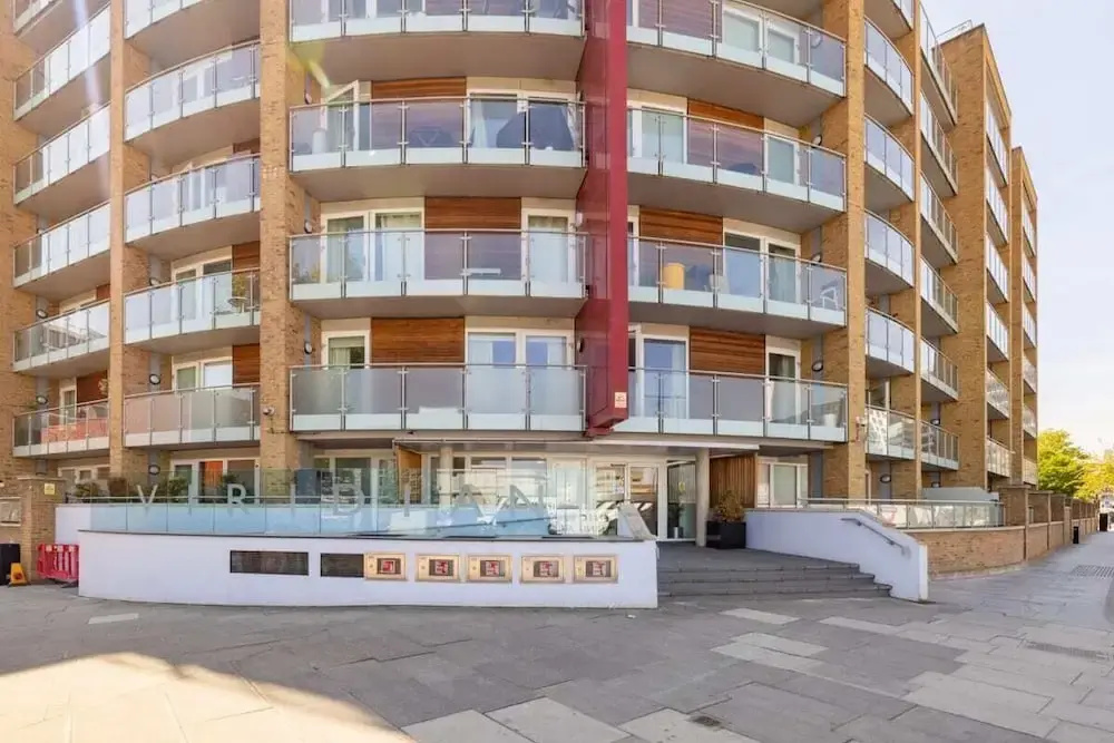 The Nine Elms Lane Arms - Stunning & Bright 2bdr Flat With Balconies