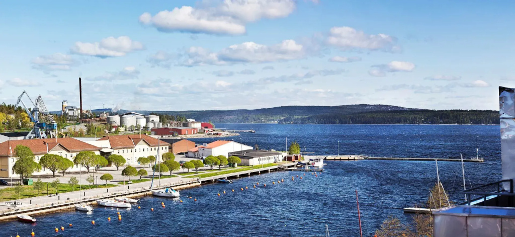 Beach & Waterfront