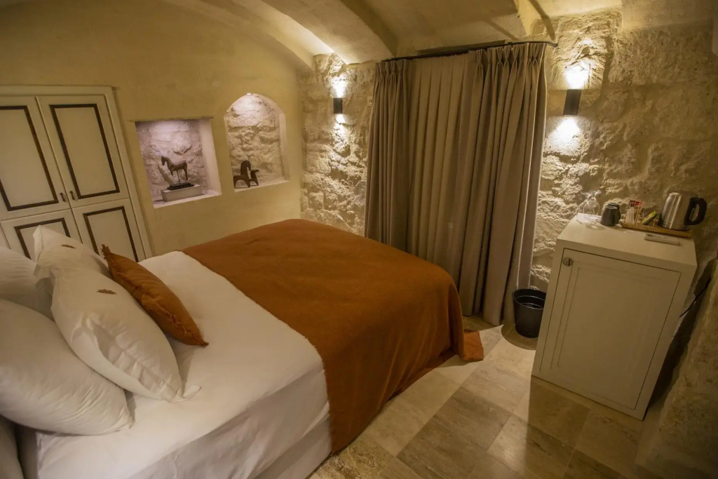 Economy Double room (full double bed)