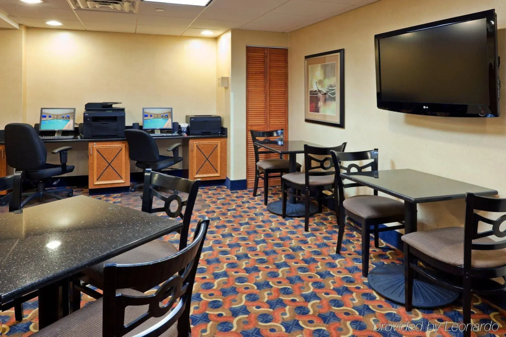 Holiday Inn Express Hotel & Suites West Long Branch by IHG - Général