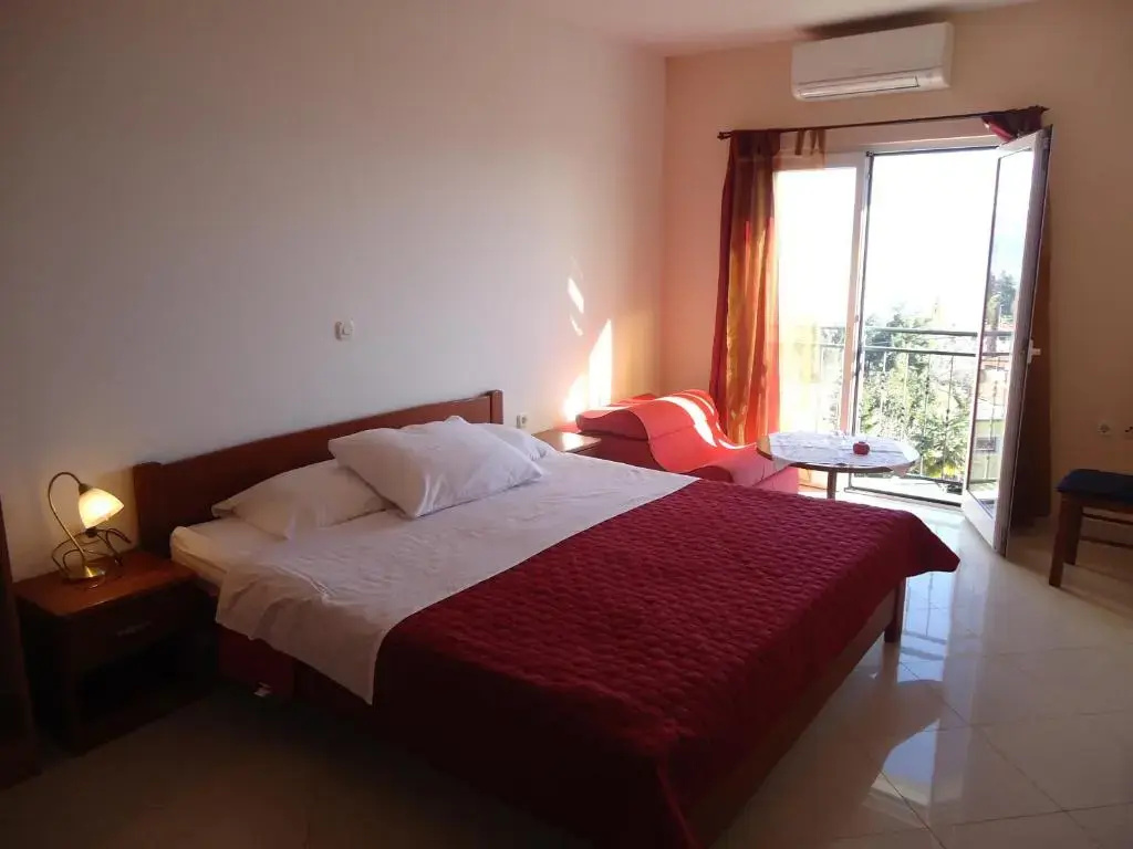 Standard Double room with balcony and with sea view (full double bed)