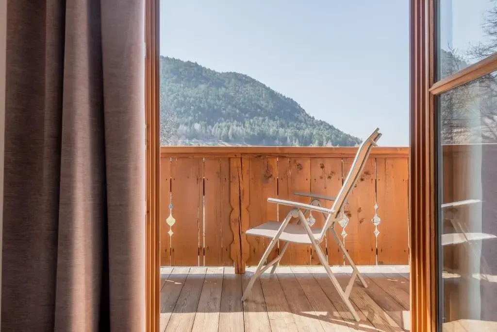 Balcony & Terrace