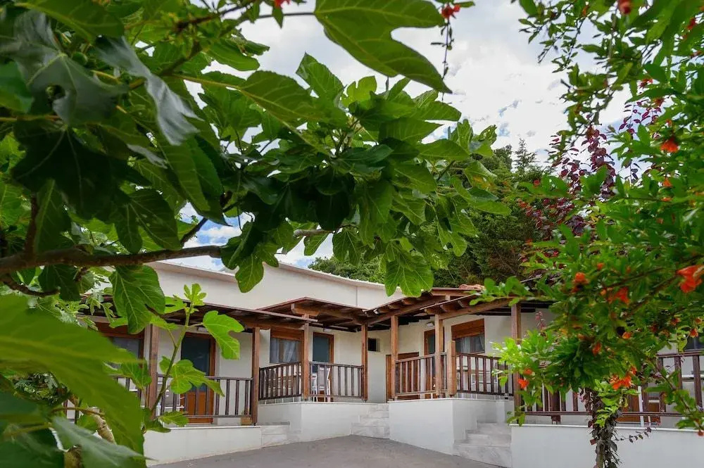Komitsa Luxury Apartments, ,
