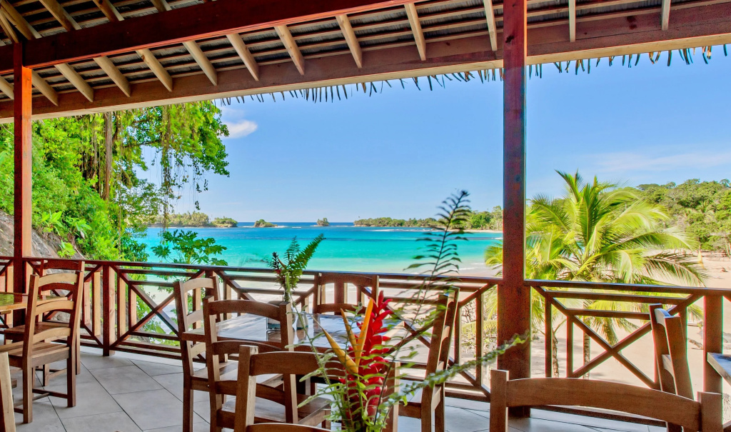Red Frog Beach Island Resort