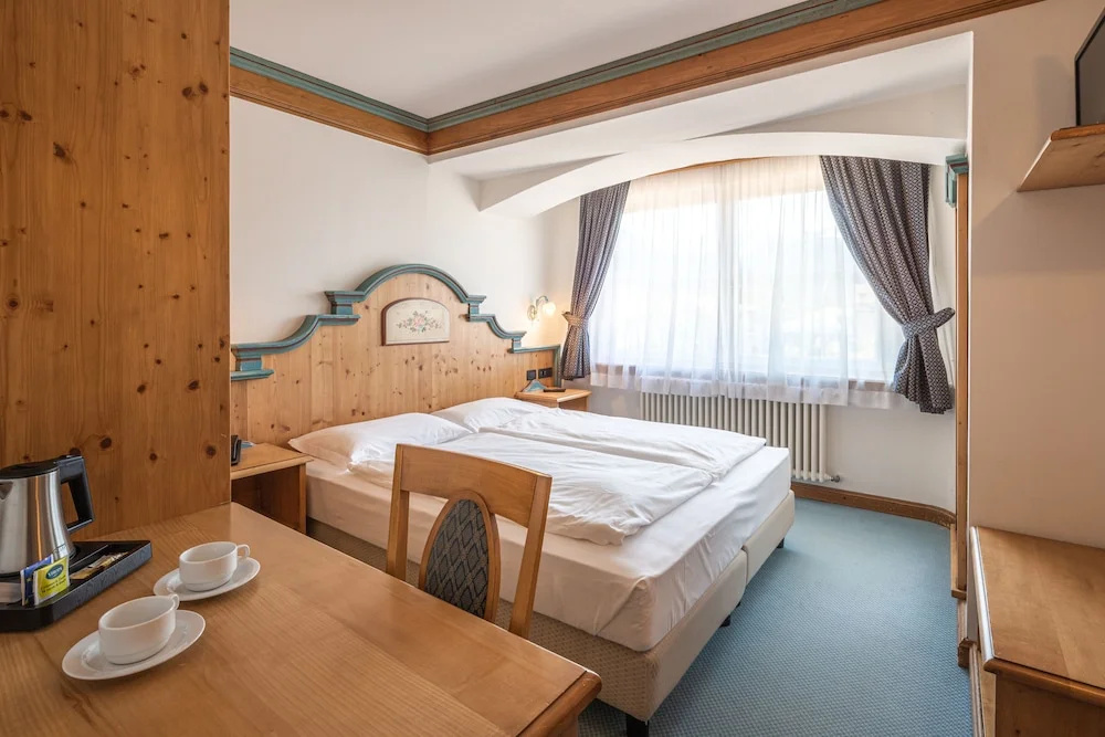 Classic Double room (full double bed)