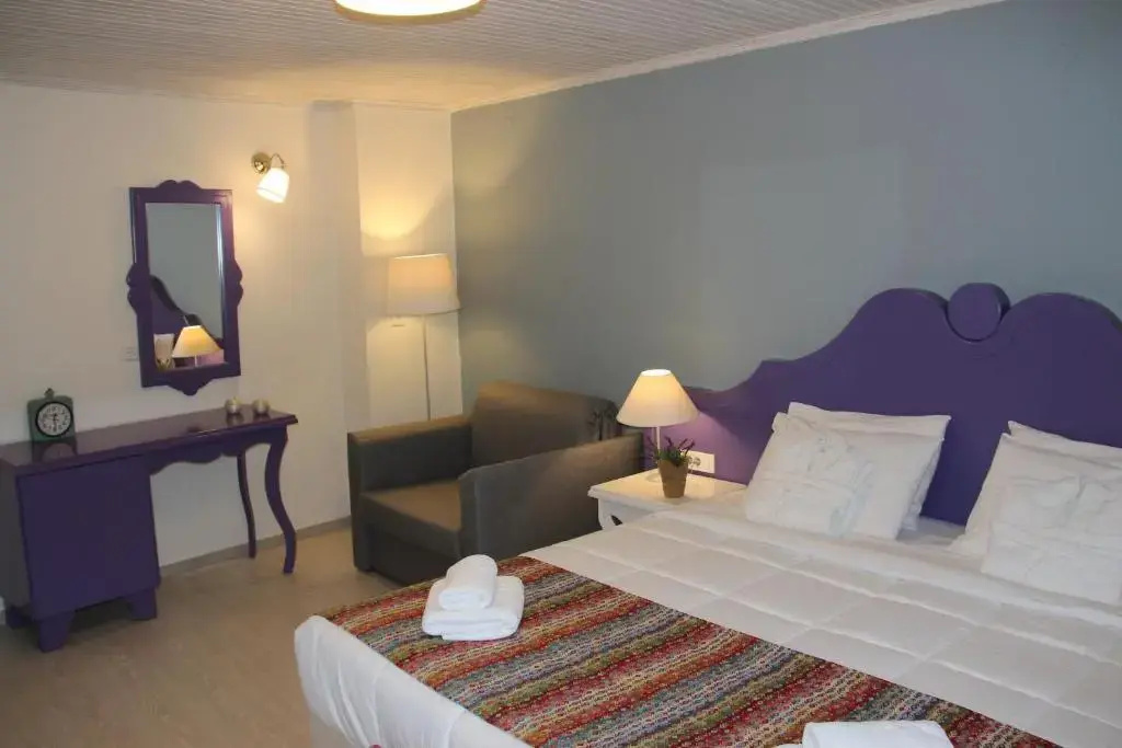 Standard Double room (full double bed)