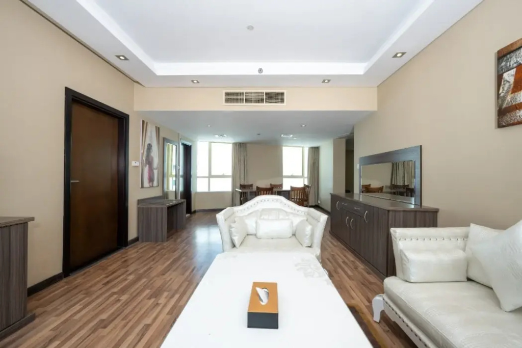 Pearl Swiss Hotel 8