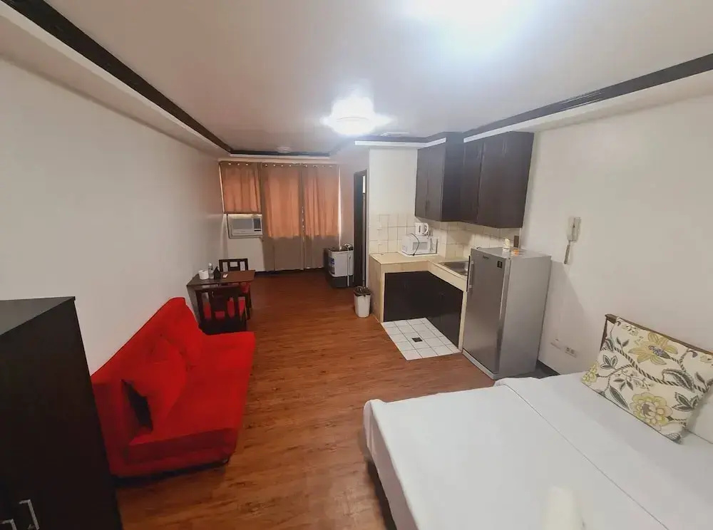 Double Studio with city view (full double bed)