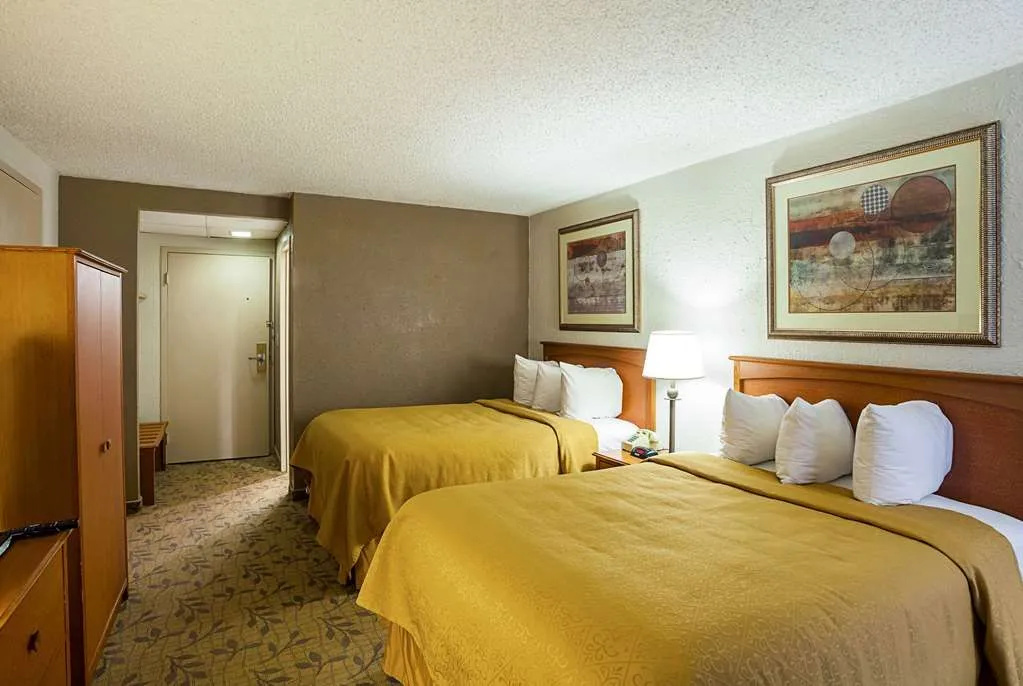 Quality Inn Lincoln — 4