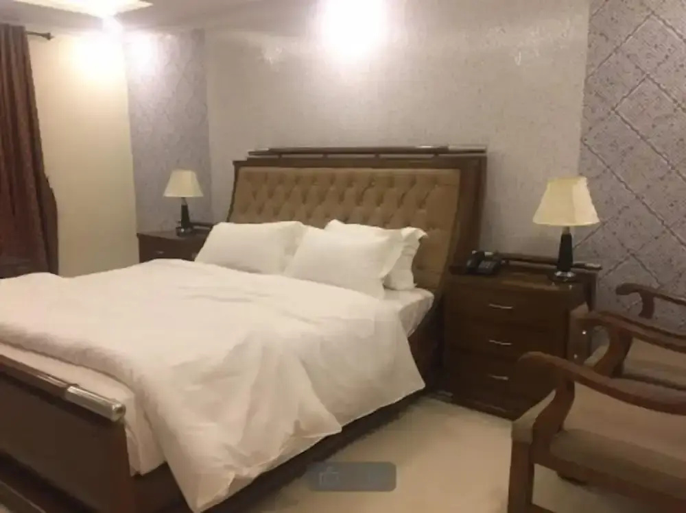 Deluxe Double room (full double bed)