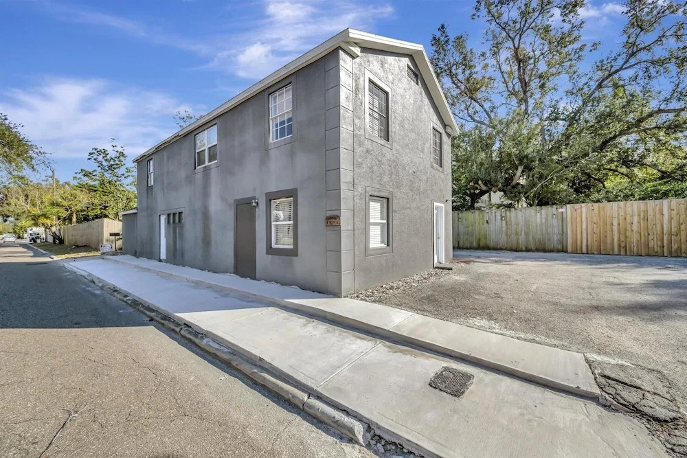 Swann Ave 2B Sleeps 6 Walk 2 Bayshore Hyde Park