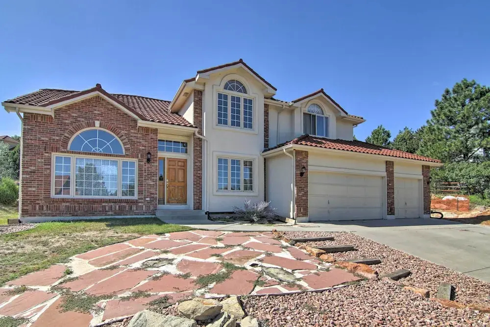 CO Springs Apartment < 6 Mi to Garden of the Gods!