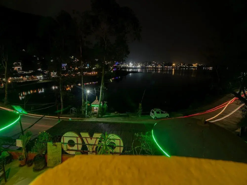 OYO 225 Hotel Fewa Corner