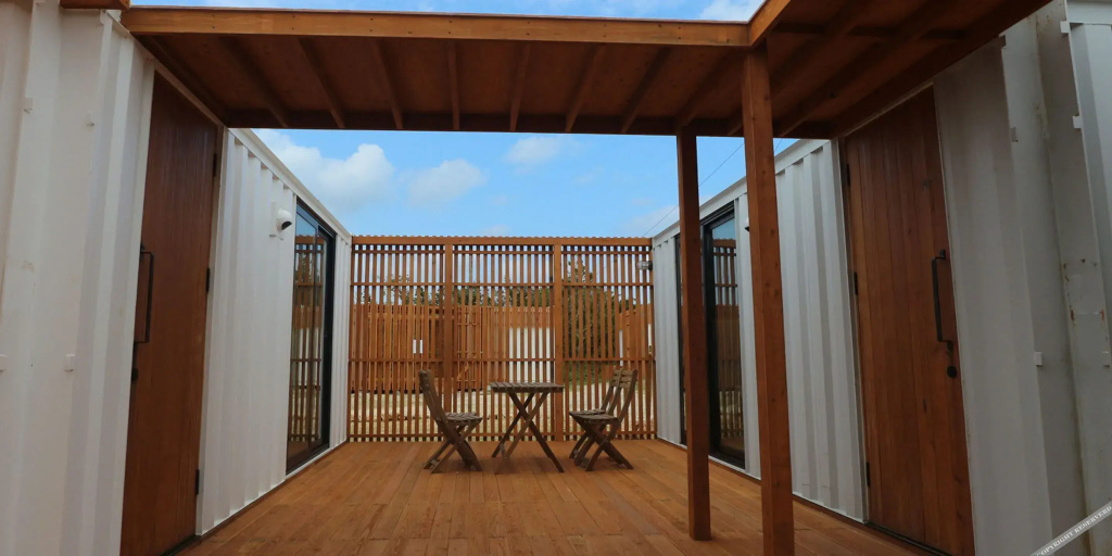 Balcony & Terrace