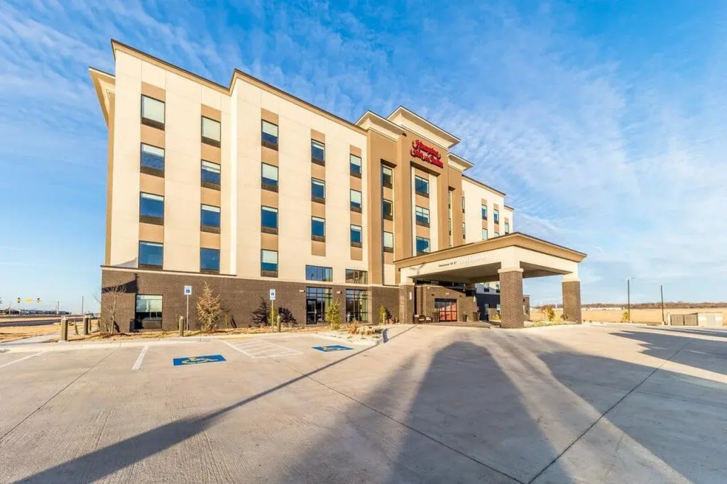 Hotel photo 1