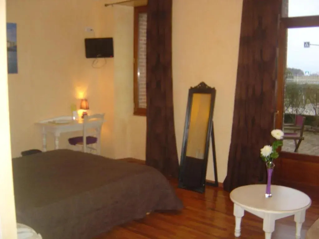 Logis Hôtel Les 3B - Chambres
