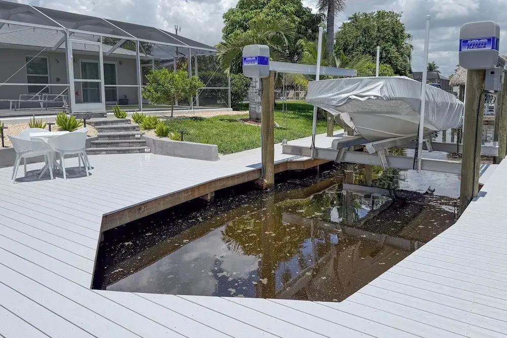 Outdoor Entertainment Oasis: Cape Coral Home
