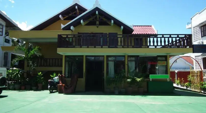 Villa Muang Swa and Night Club