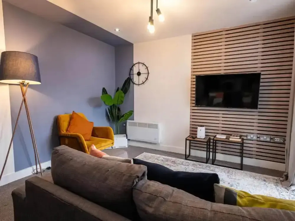 Two Bedrooms Near Hillsborough